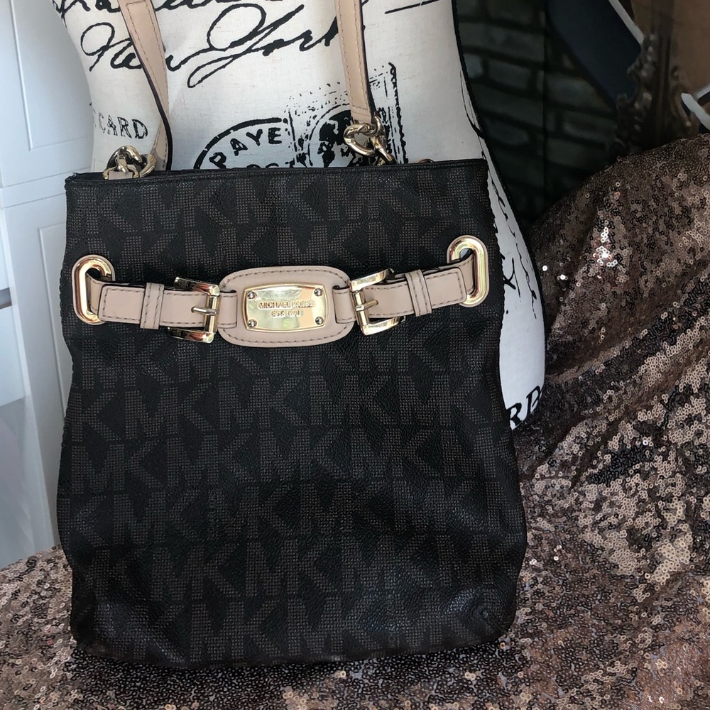 EUC Michael Kors crossbody